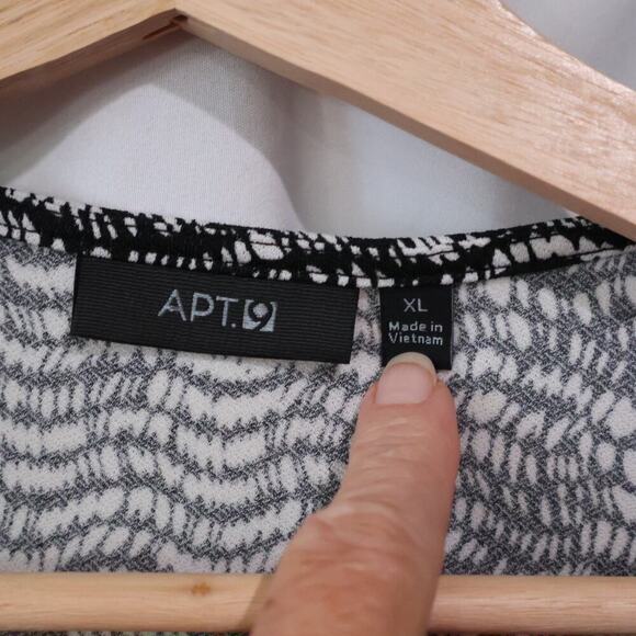 NWOT Apt 9 Dress Cross over Knee Length Short Sleeves Cuffed Black White - Picture 5 of 12